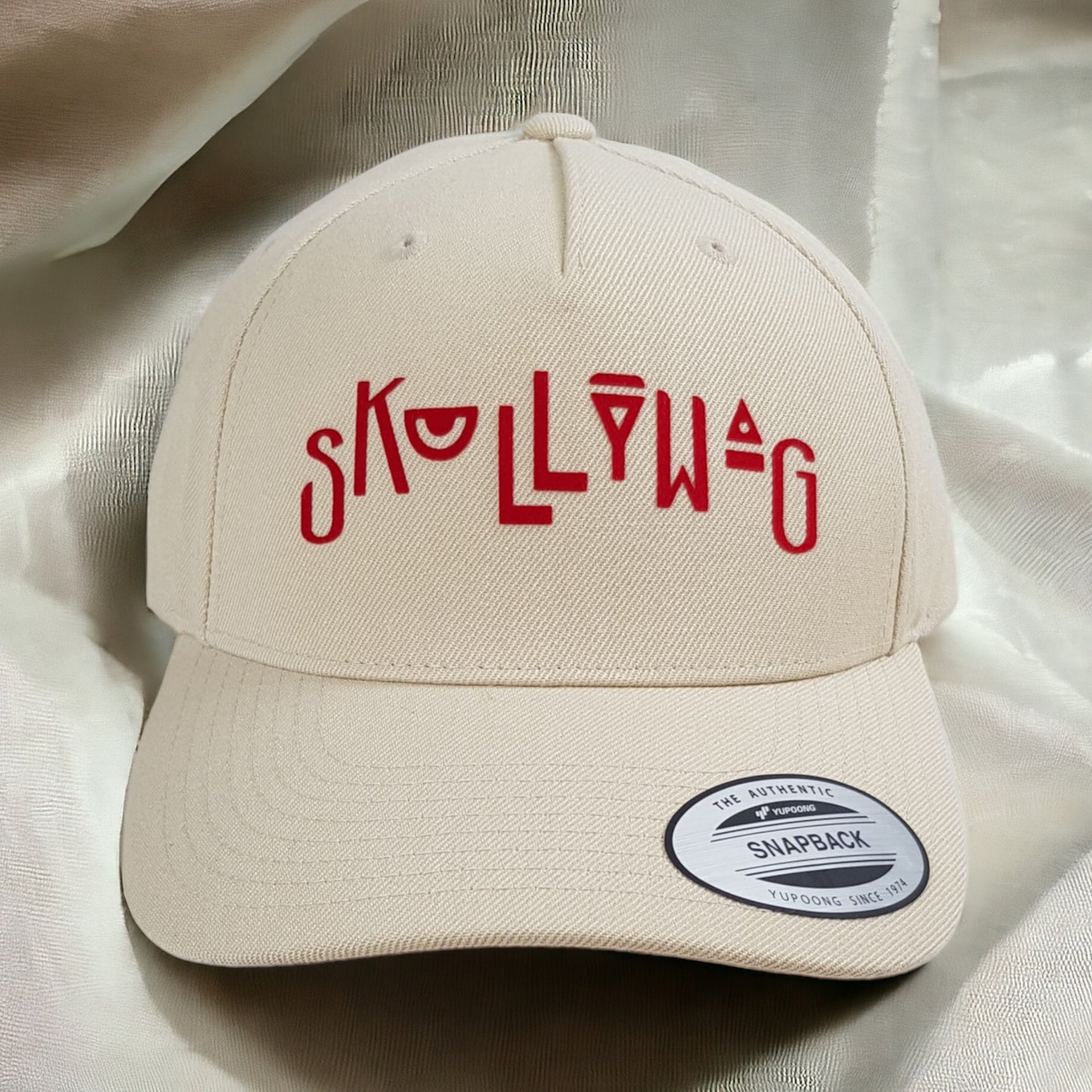 Natural sand baseball cap/dark red confetti logo